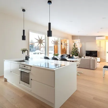 Snowberry Luxury Hosted By Hygge Host * Rovaniemi